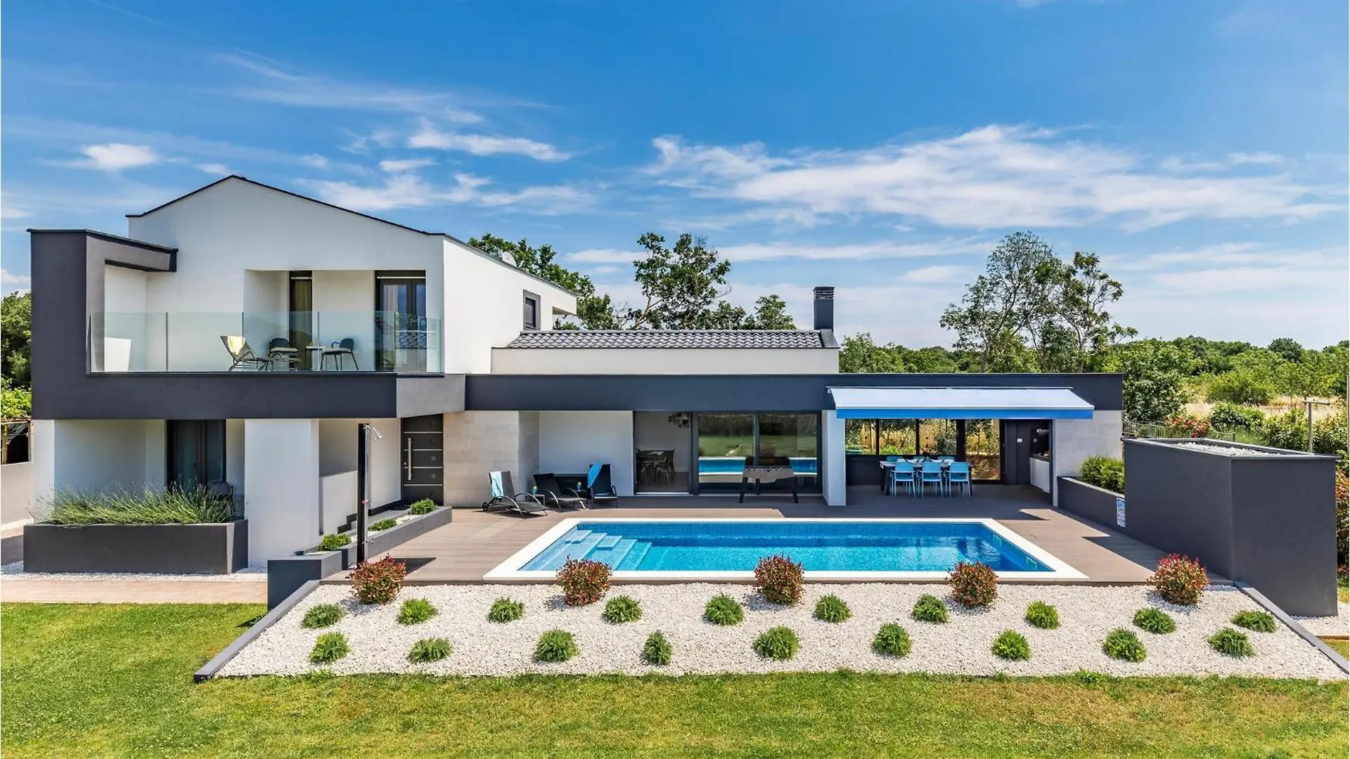 3 Bedroom Awesome Home In Valbandon